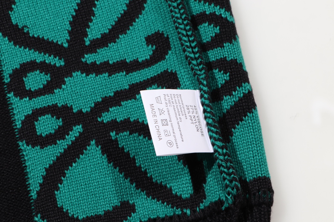 【LOEWE公式旗艦店】ロエベ  セーター好評に付き再入荷！