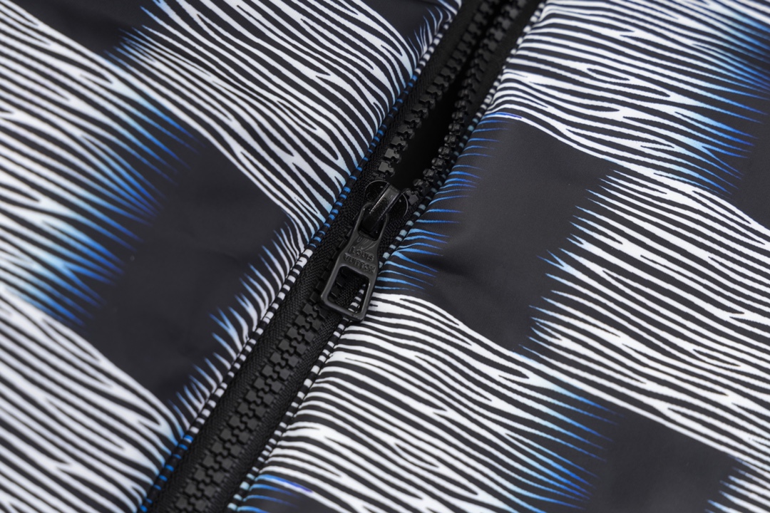 【LOUIS VUITTON  公式旗艦店】ルイヴィトン  ジャケット着 好評に付き再入荷！