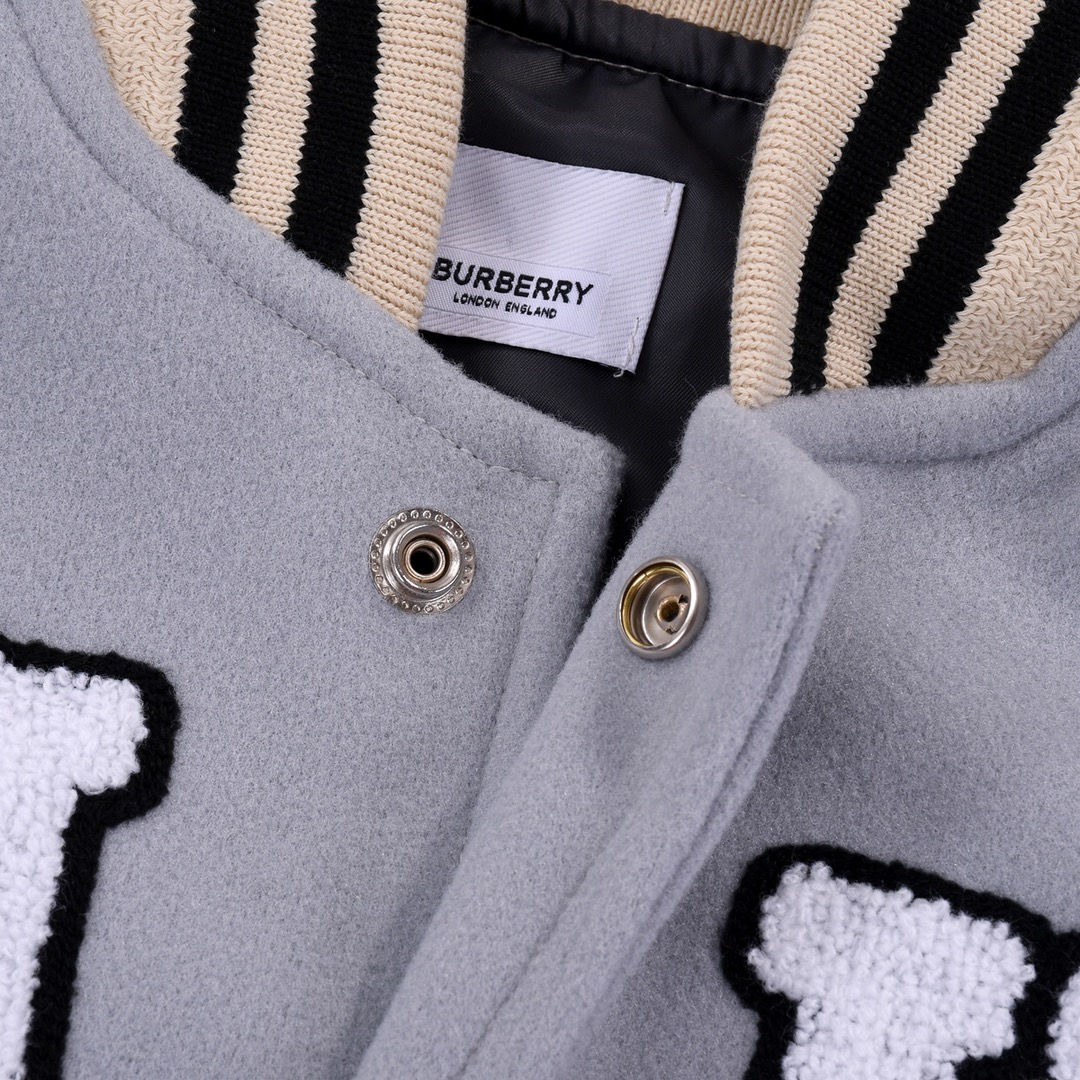 【BURBERRY 公式旗艦店】バーバリー  ジャケット着 好評に付き再入荷 240827