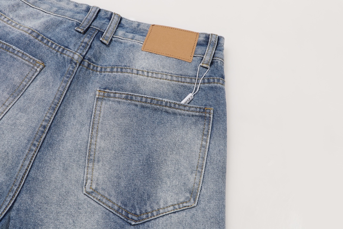 【CELINE 公式旗艦店】セリーヌ  ジーパン  ご好評に付き再入荷！