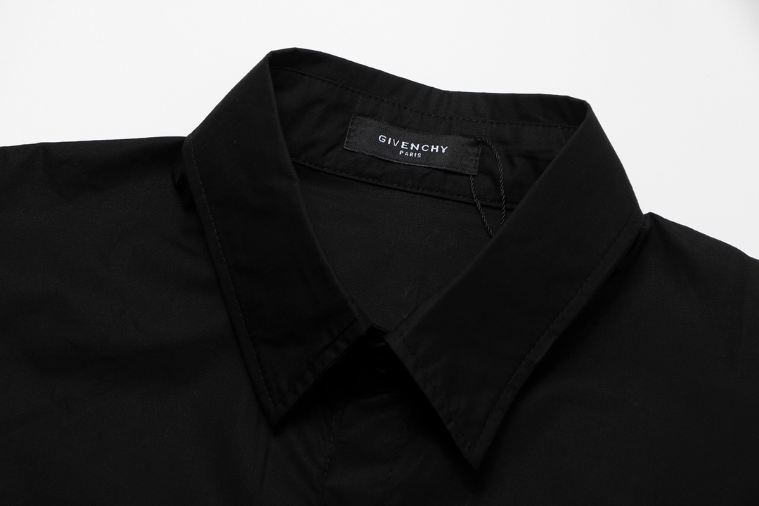 【GIVENCHY 公式旗艦店】ジバンシー 半袖シャツ ご好評に付き再入荷 240716