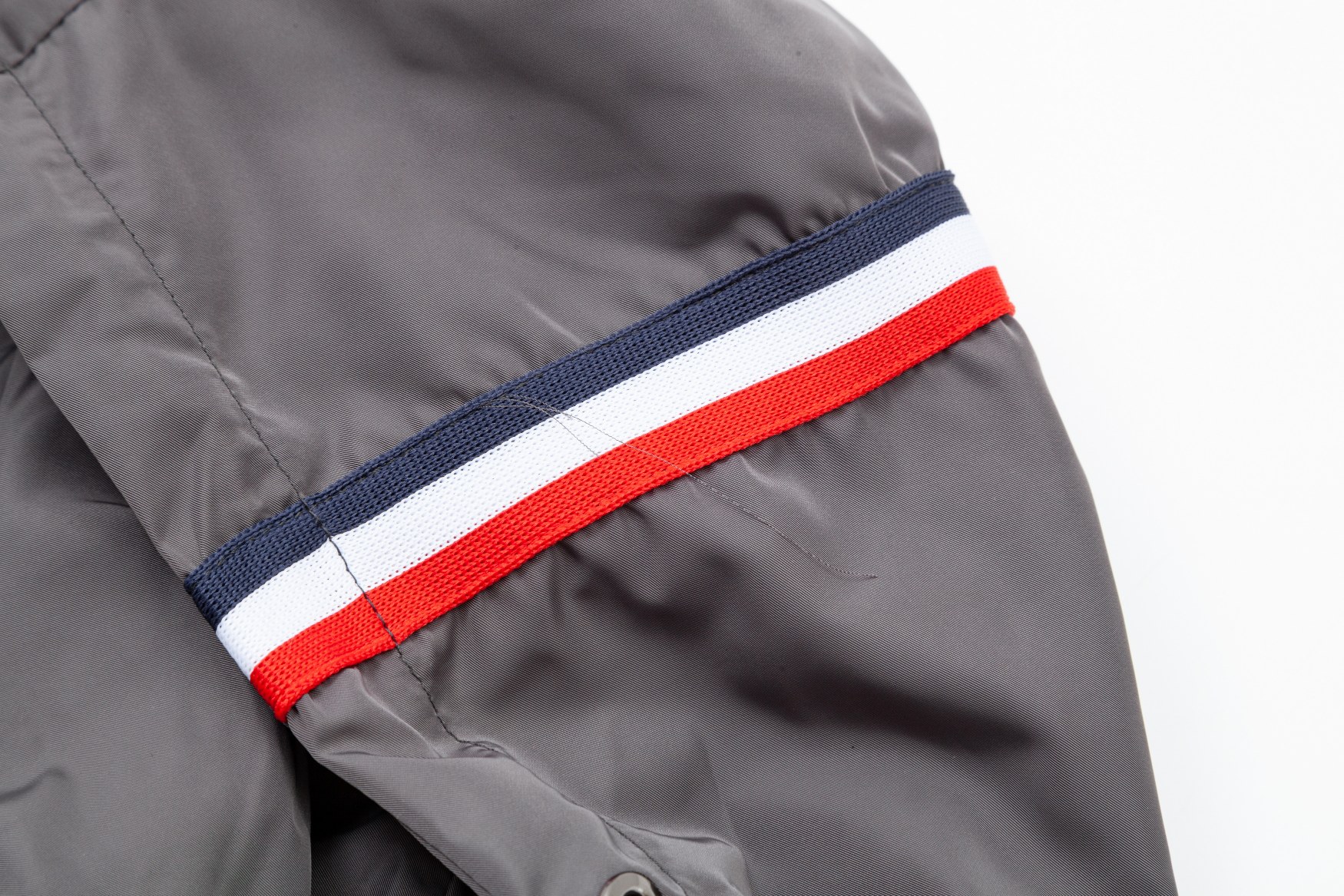 【MONCLER 公式旗艦店】モンクレール ジャケット 好評に付き再入荷！ 240920