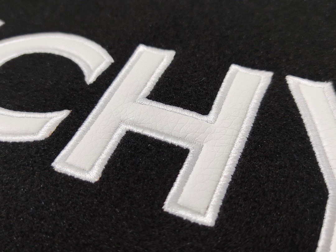 【GIVENCHY   公式旗艦店】ジバンシー  ジャケット着 好評に付き再入荷 240826