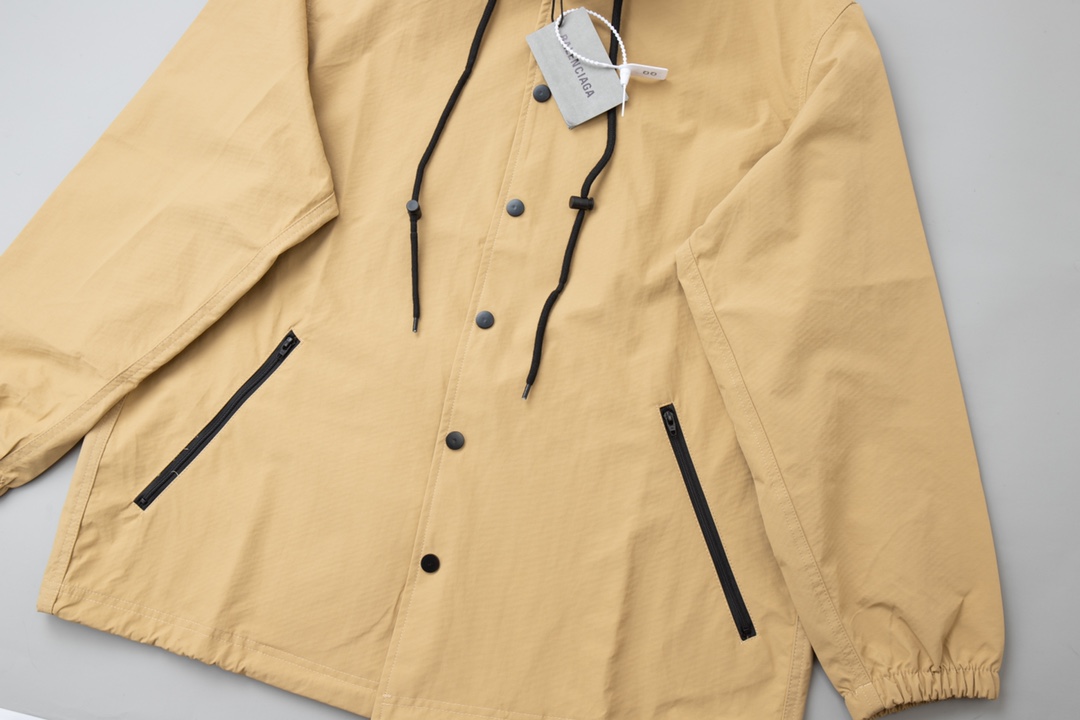 【BALENCIAGA 公式旗艦店】 バレンシアガ  ジャケット着 好評に付き再入荷 240827