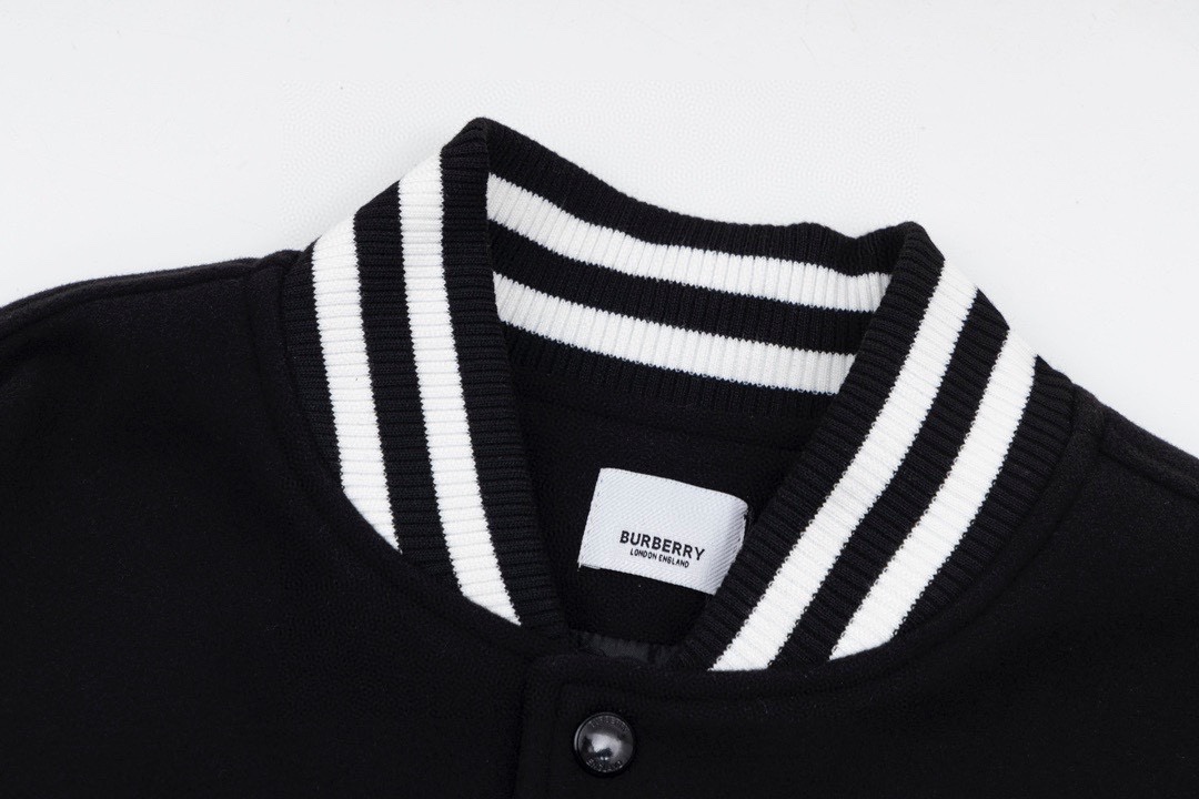 【BURBERRY  公式旗艦店】バーバリー  ジャケット着 好評に付き再入荷 240827