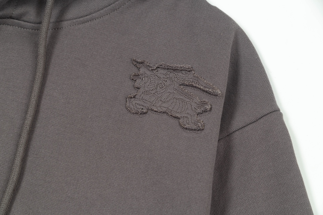 【BURBERRY  公式旗艦店】バーバリー パーカー  スウェットご好評に付き再入荷 240830