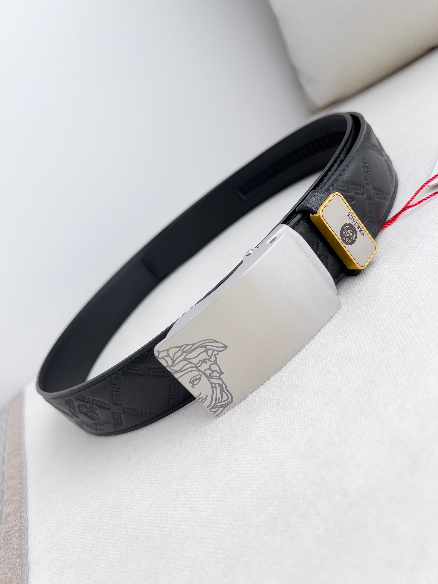 【VERSACE】(ヴェルサーチ) 3.5cmベルト メンズ 240903