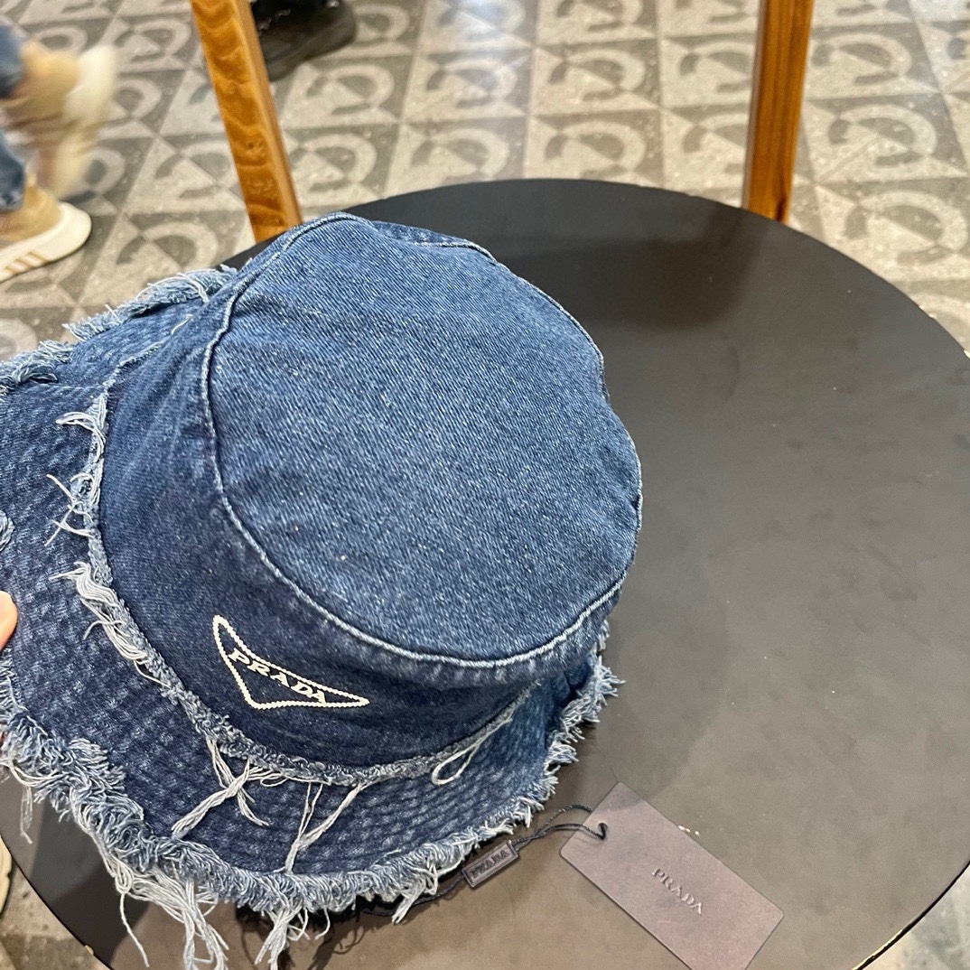 PRADA (プラダ)フィッシャーマンズハット 240904