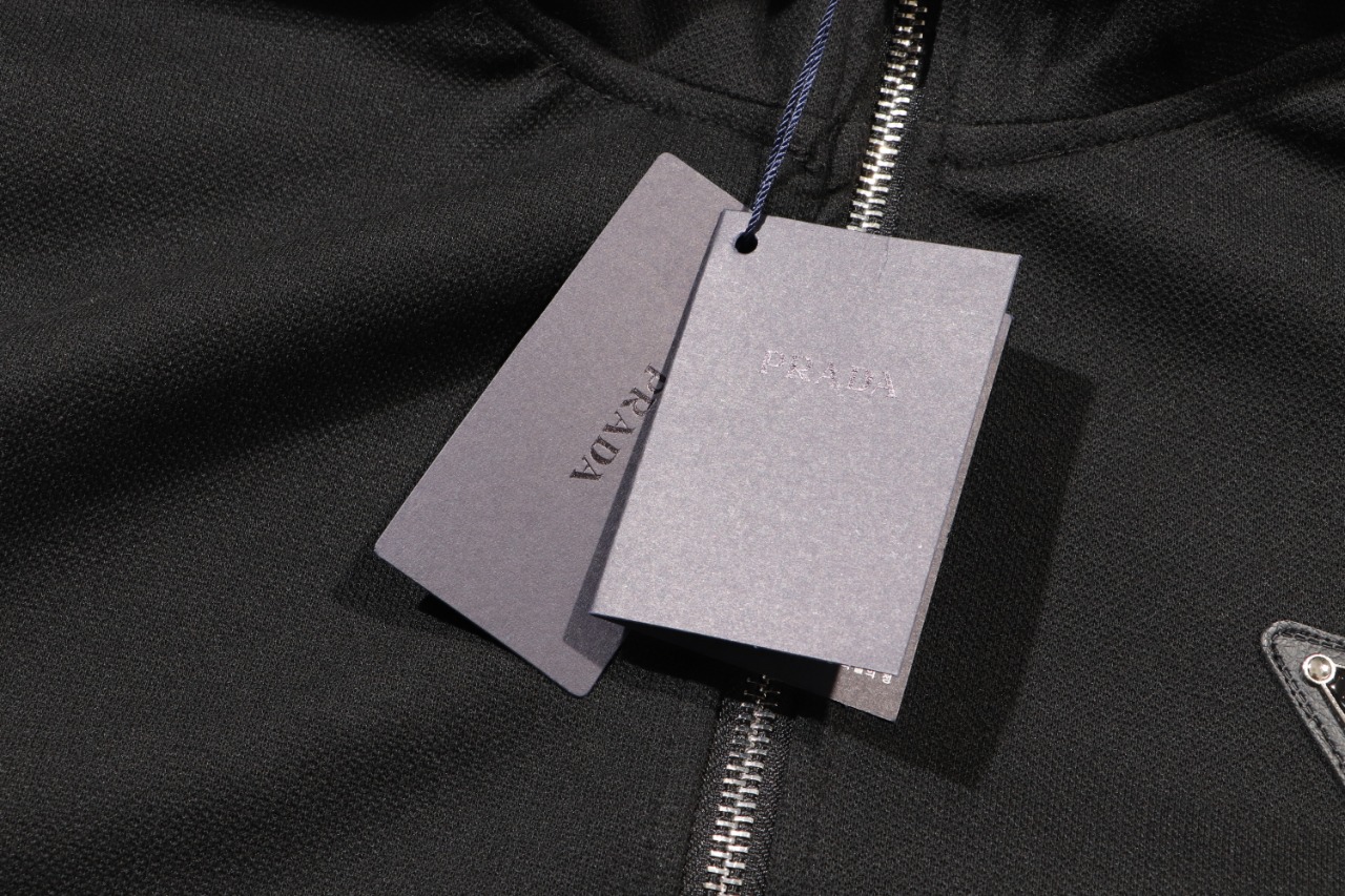 【PRADA】プラダ  ジャケット着ご好評に付き再入荷！240920