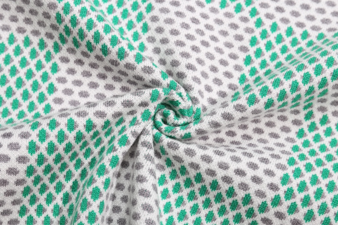 【LOUIS VUITTON 公式旗艦店】ルイヴィトン  セーター好評に付き再入荷！ 240927