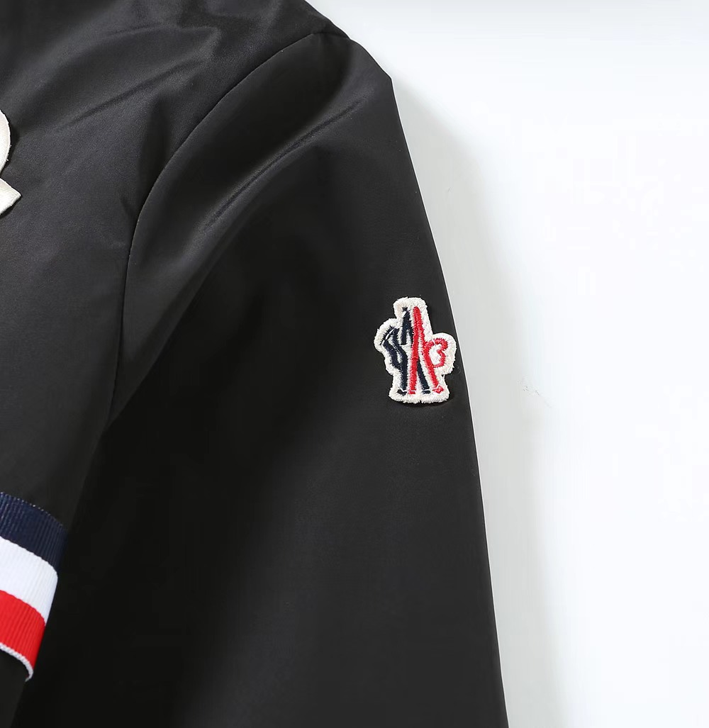 【GUCCI  公式旗艦店】グッチ  ジャケット着 ご好評に付き再入荷！241021