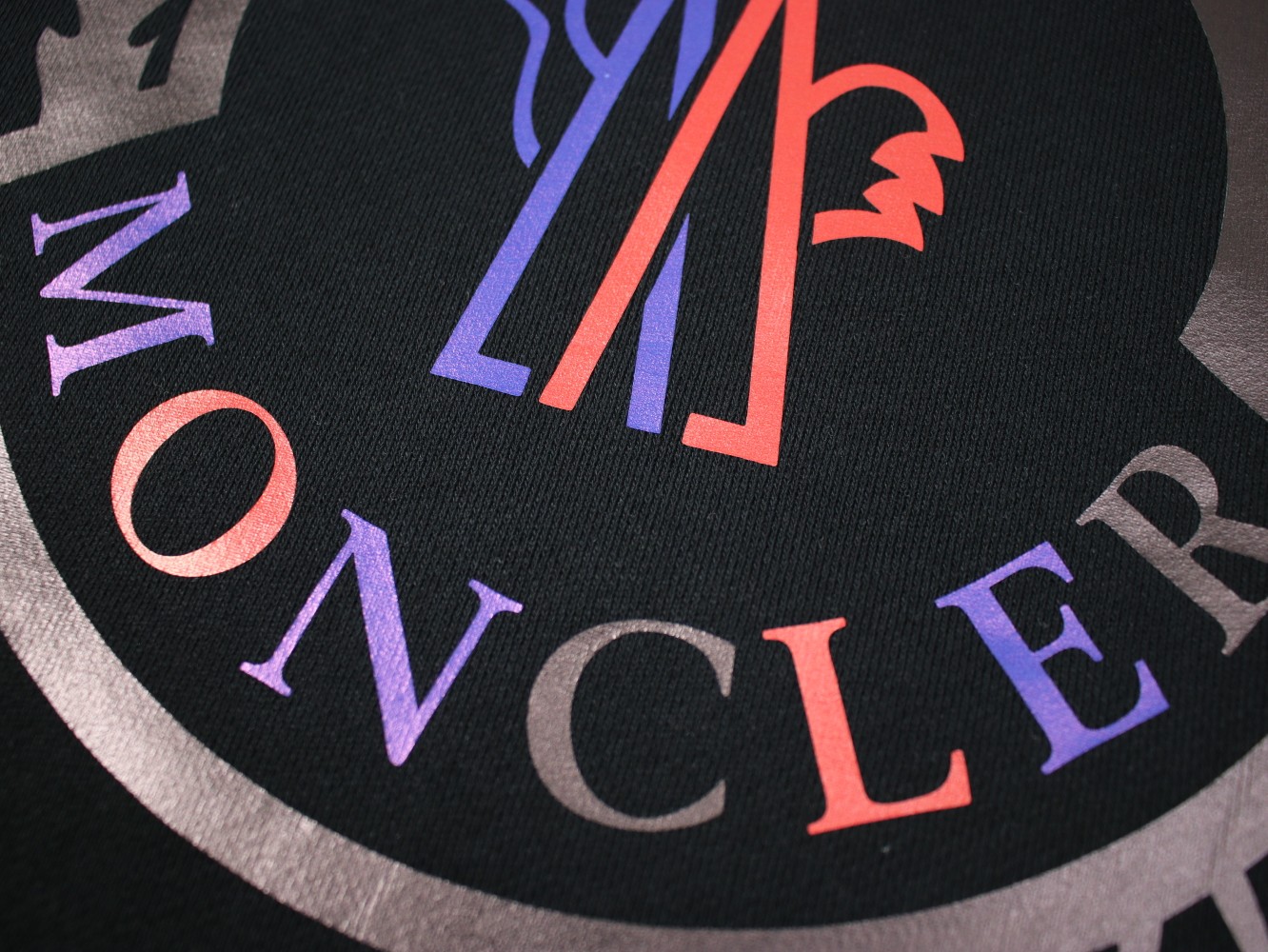 【MONCLER 公式旗艦店】モンクレール  丸首の衛衣 スウェットご好評に付き再入荷 241025