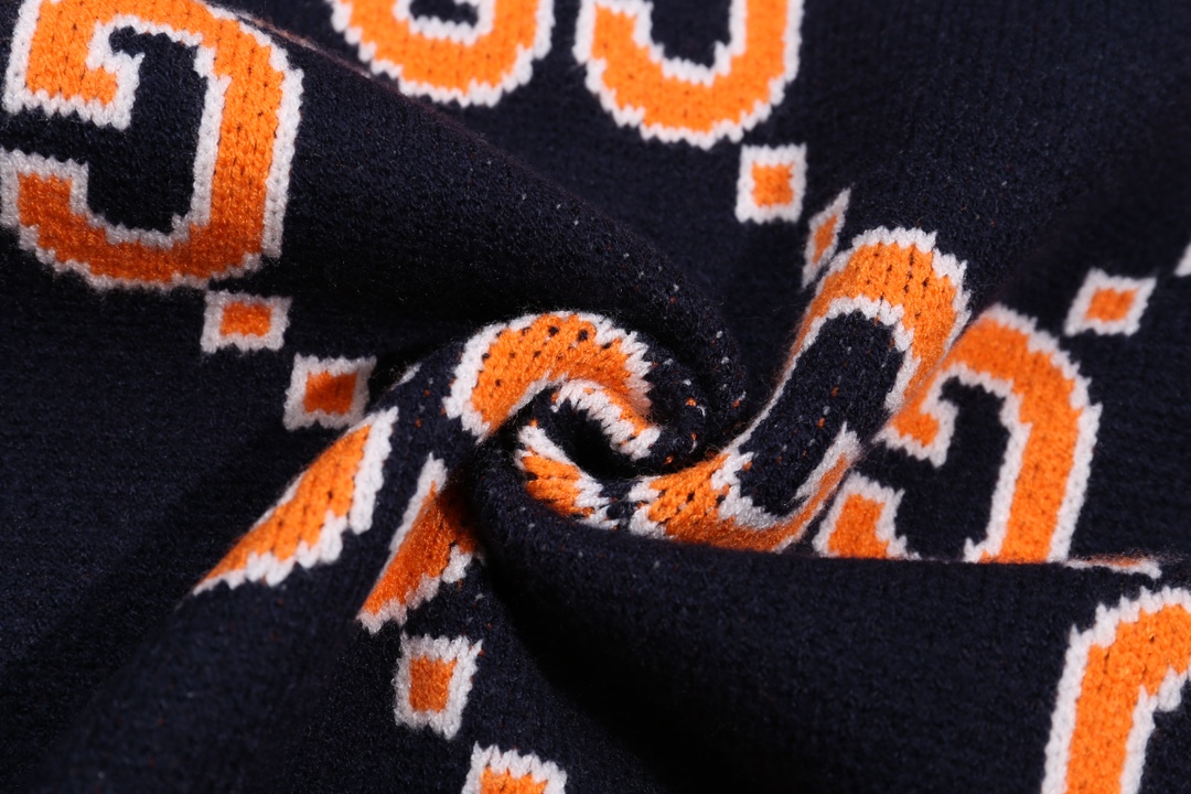 【GUCCI  公式旗艦店】グッチ  セーター好評に付き再入荷！ 241029