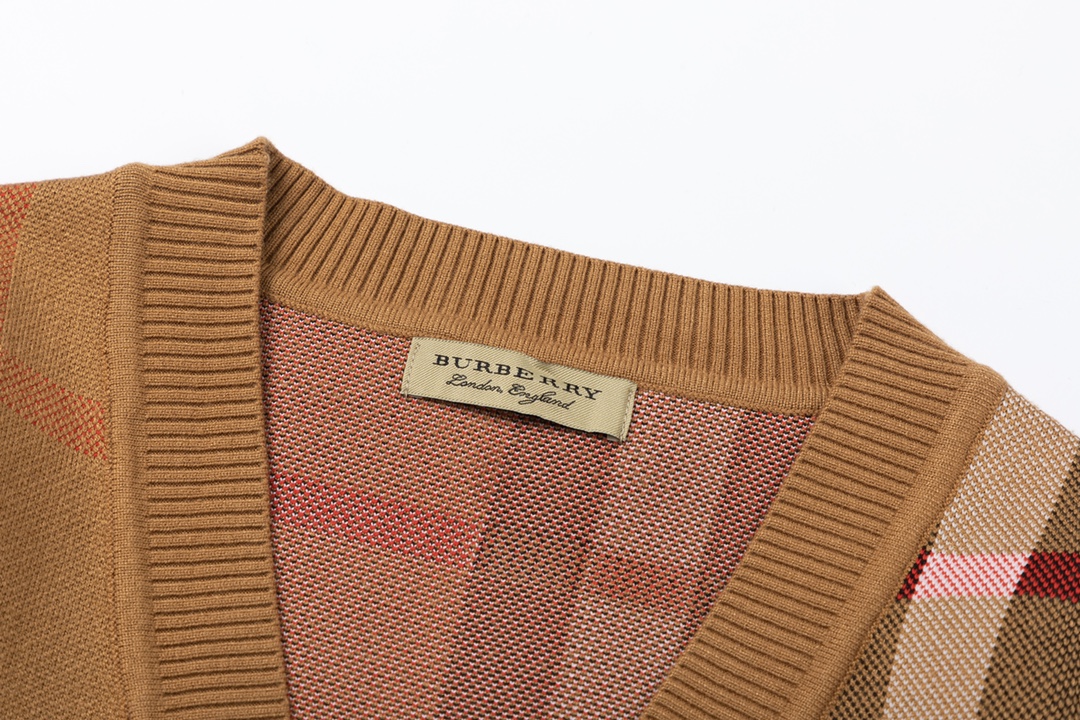 【BURBERRY  公式旗艦店】バーバリー  セーター好評に付き再入荷！ 241030