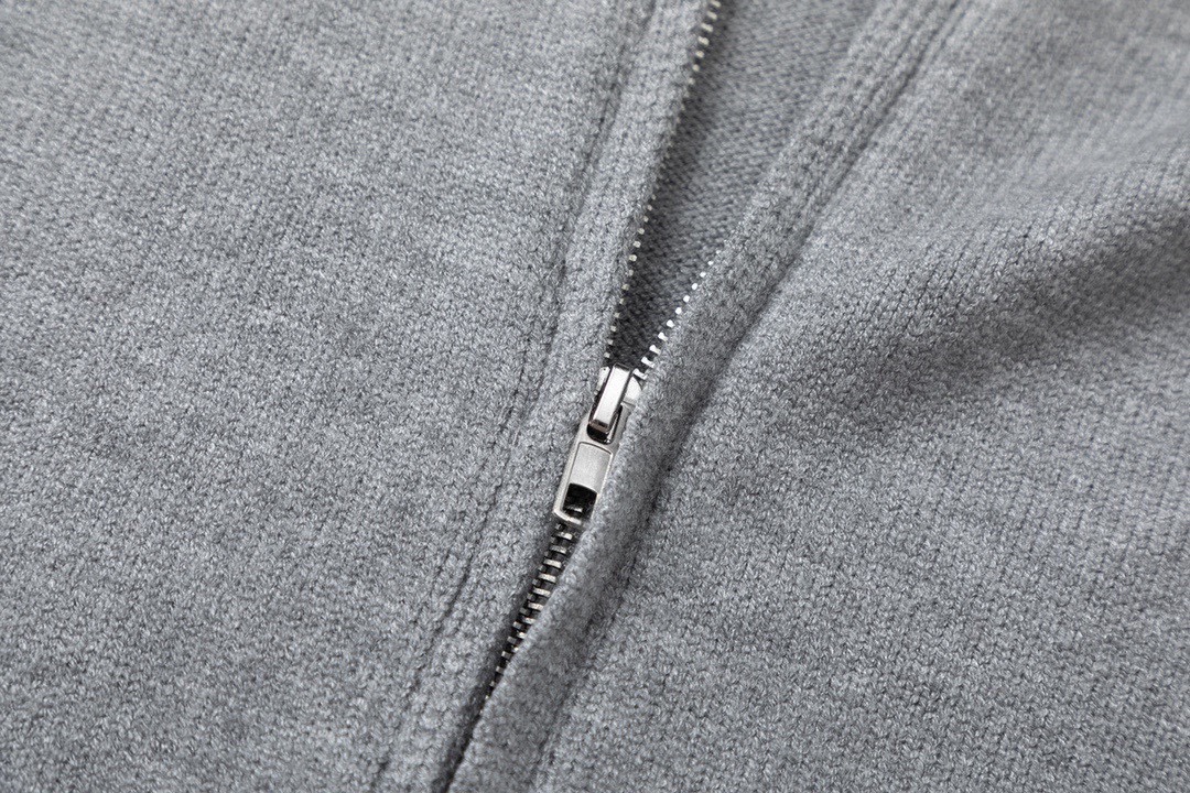 【CHROME HEARTS  公式旗艦店】クロムハーツ  セーター好評に付き再入荷！ 241030