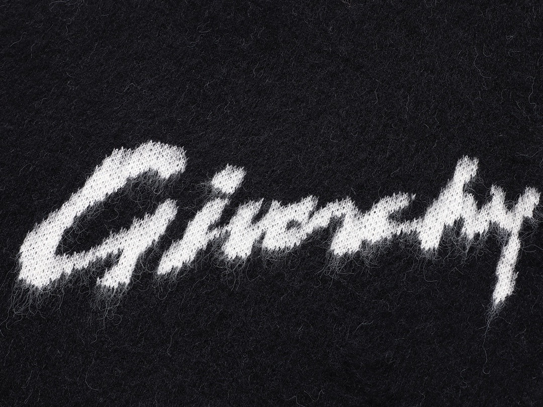 【GIVENCHY   公式旗艦店】ジバンシー  セーター好評に付き再入荷！ 241031