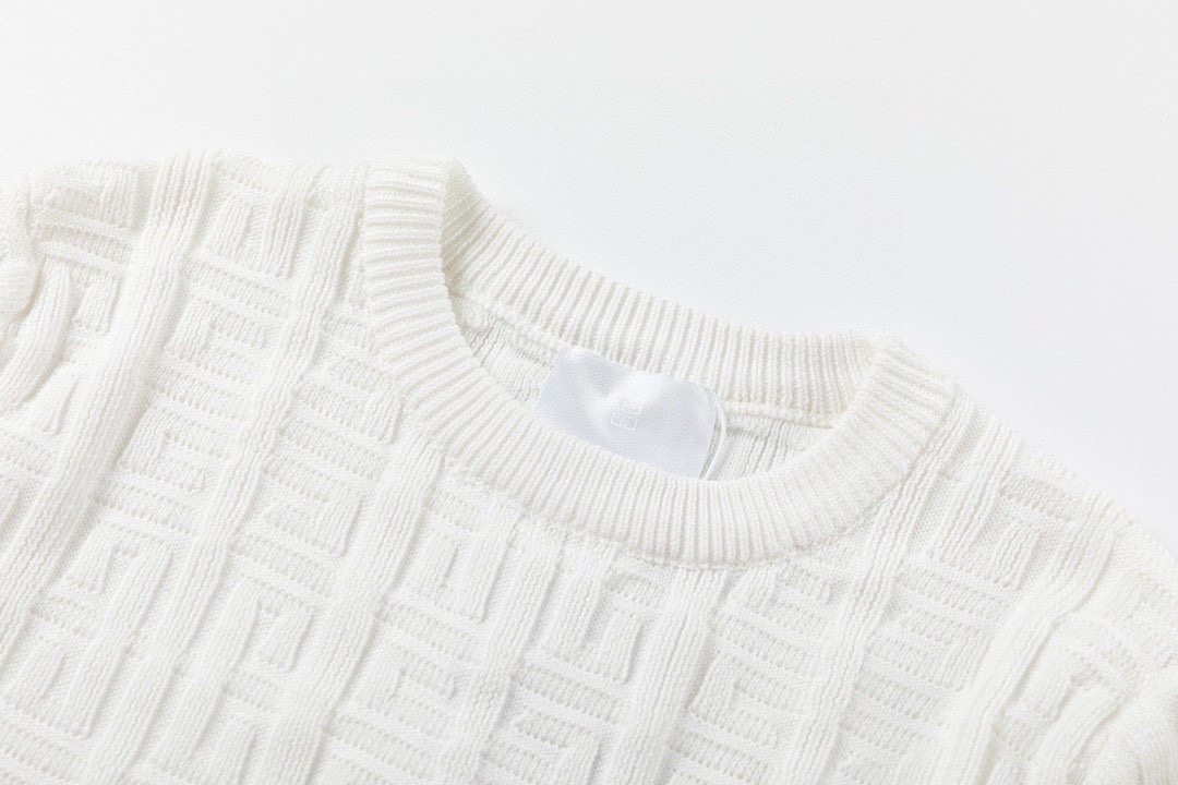 【GIVENCHY   公式旗艦店】ジバンシー  セーター好評に付き再入荷！ 241031