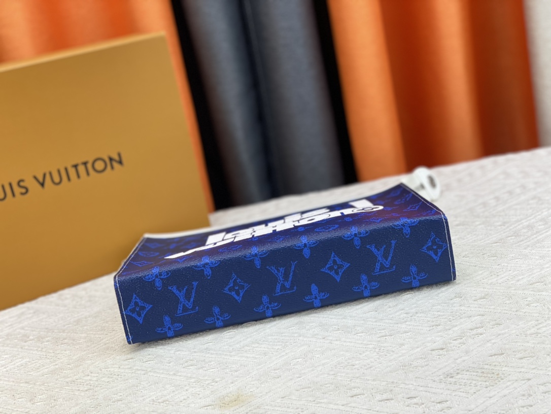 【LOUIS VUITTON  公式 旗艦店】 ルイヴィトン   クラッチバッグ 当日出荷 好評に付き再入荷！24*21*6CM  241101