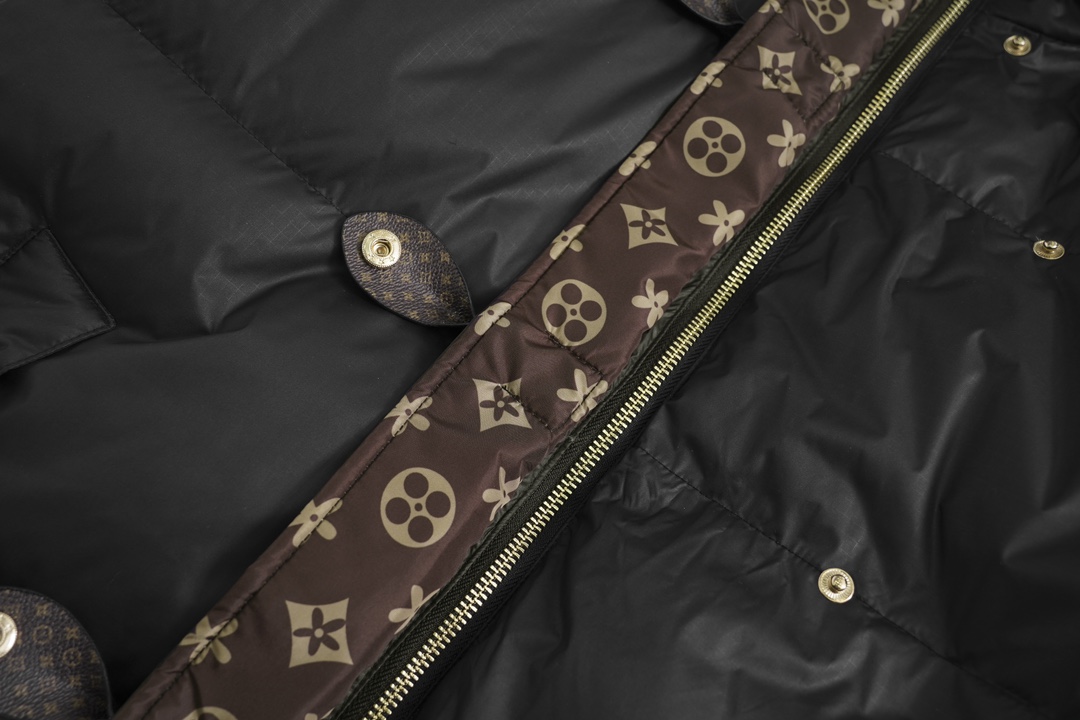 【LOUIS VUITTON  公式旗艦店】ルイヴィトン ダウンジャケット好評に付き再入荷！241112