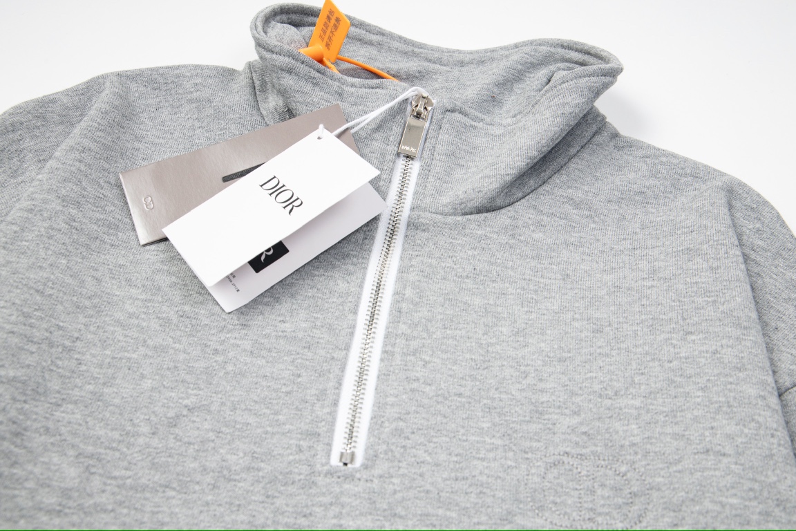 【DIOR  公式旗艦店】ディオール  丸首の衛衣 ご好評に付き再入荷 240817