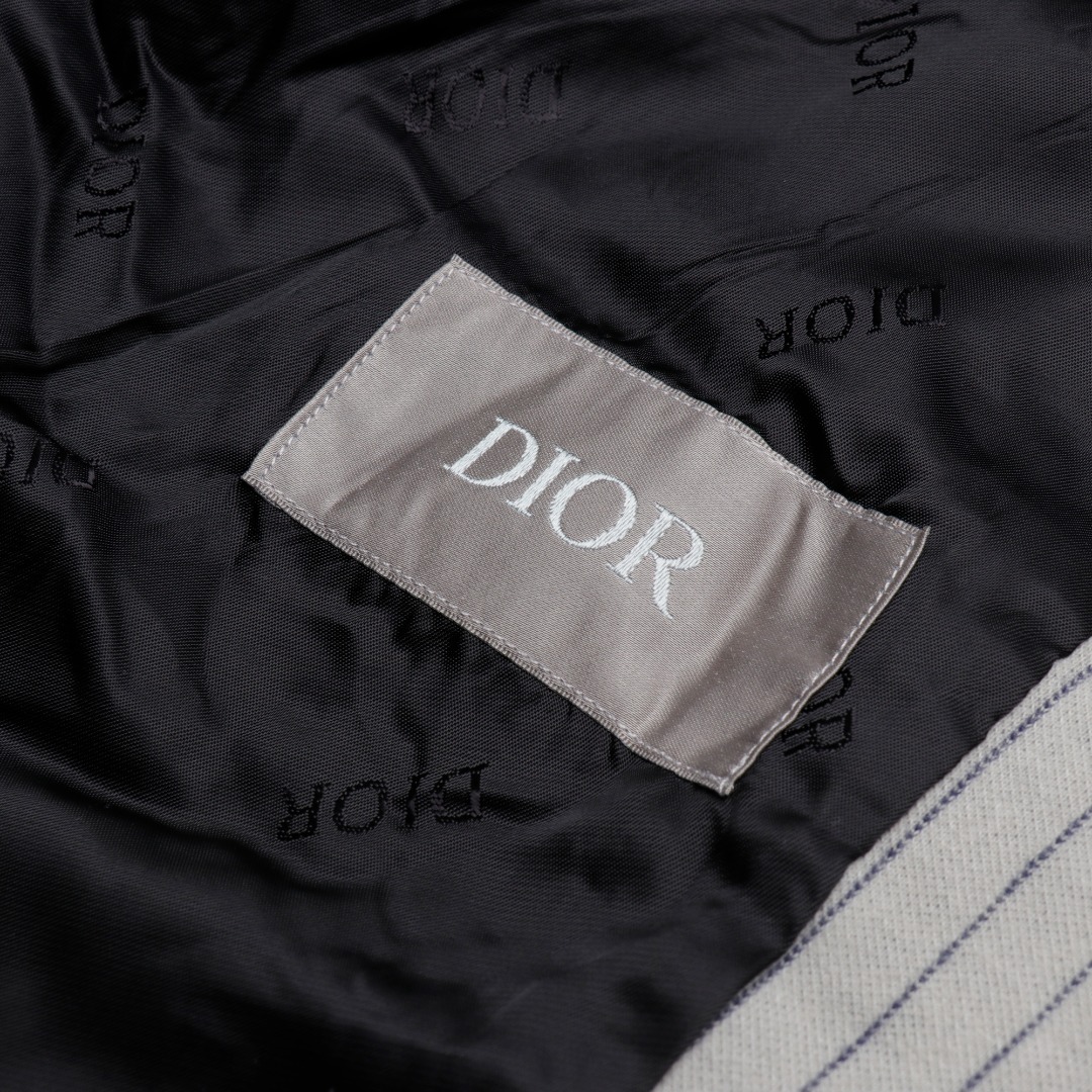 【DIOR  公式旗艦店】ディオール   ジャケット着 好評に付き再入荷！