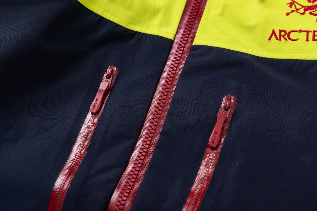 【ARCTERYX  公式旗艦店】アークテリクス  ジャケット着  スウェット ご好評に付き再入荷！241123