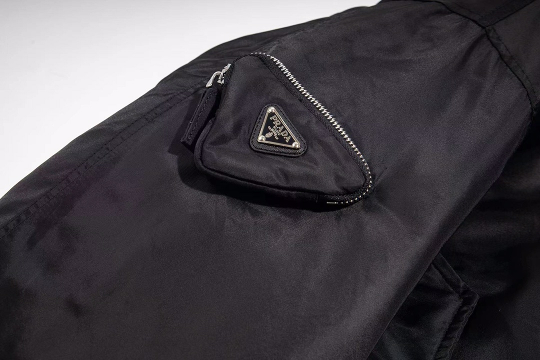 【PRADA  公式旗艦店】プラダ   ジャケット着 好評に付き再入荷！241123