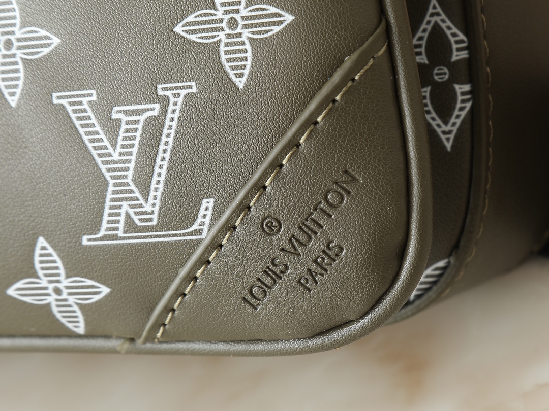 【LOUIS VUITTON 公式旗艦店】ルイヴィトン  斜めがけバッグ当日出荷 好評に付き再入荷！25*18.5*7CM