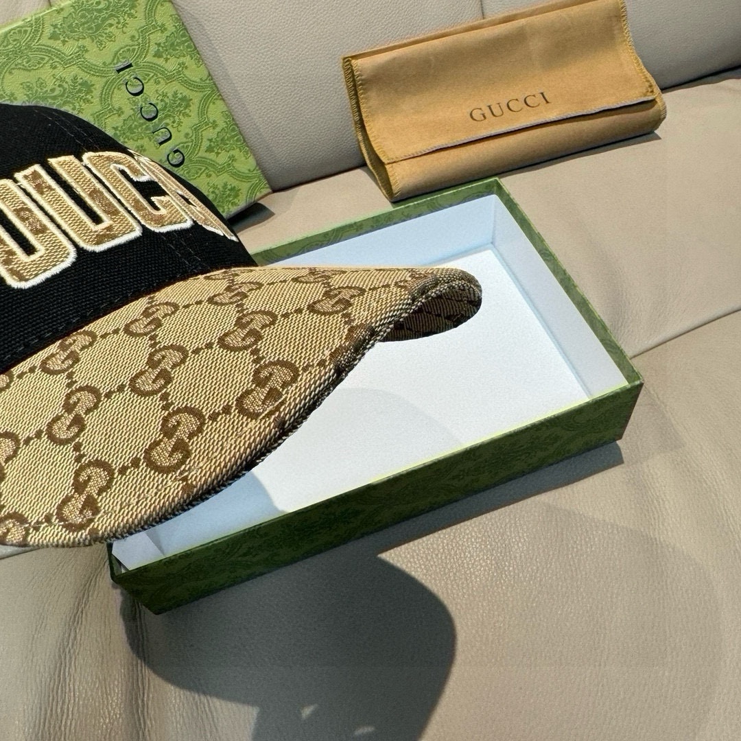 【GUCCI  クッチ 】【数量限定】 野球帽 / ハット  241126