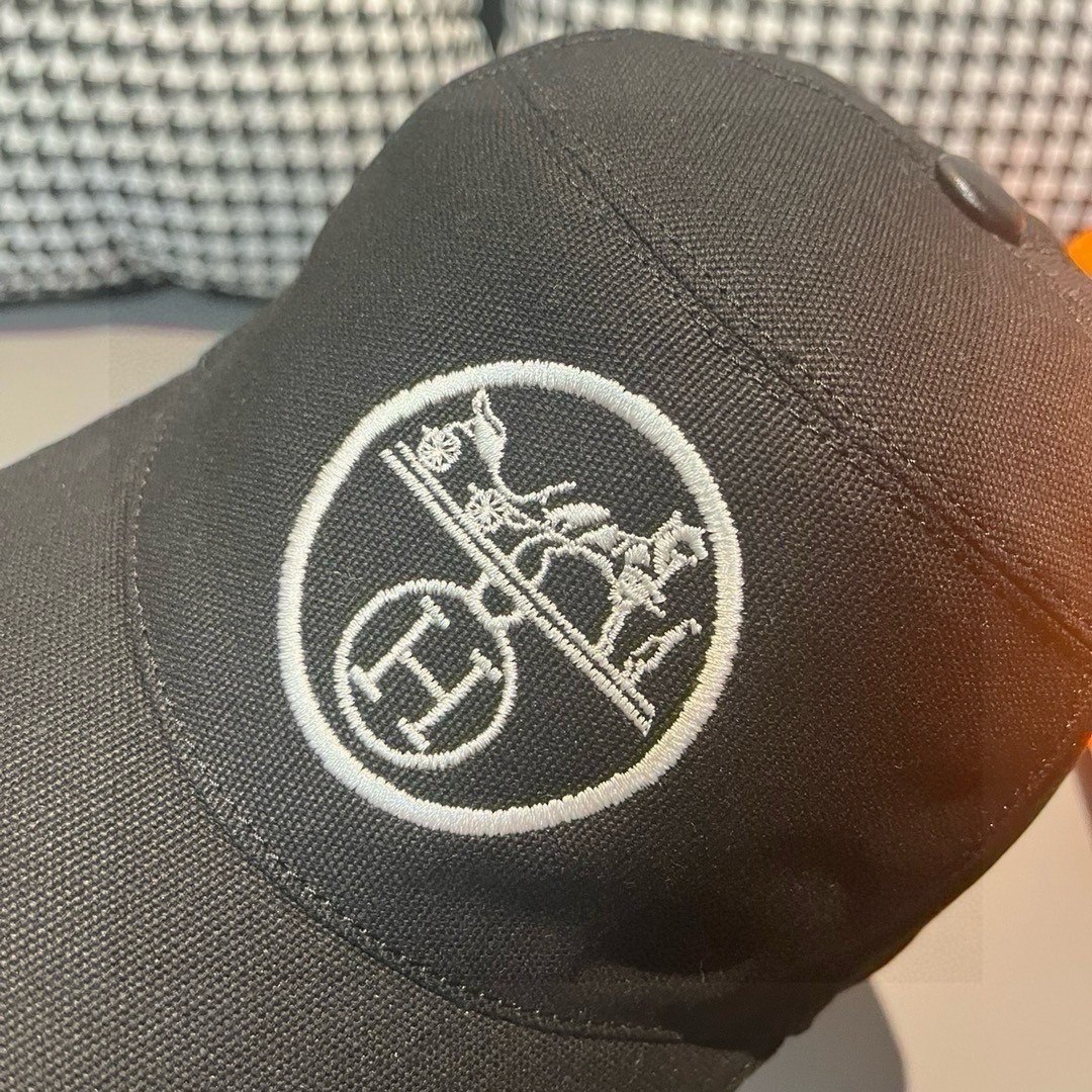 【HERMES  エルメス 】【数量限定】 野球帽 / ハット  241126