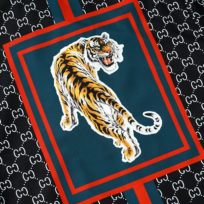 【GUCCI 公式旗艦店】グッチ ジャケット好評に付き再入荷！