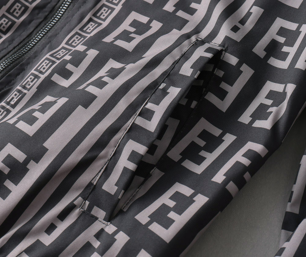 【FENDI  公式旗艦店】フェンディ  ジャケット着 好評に付き再入荷！