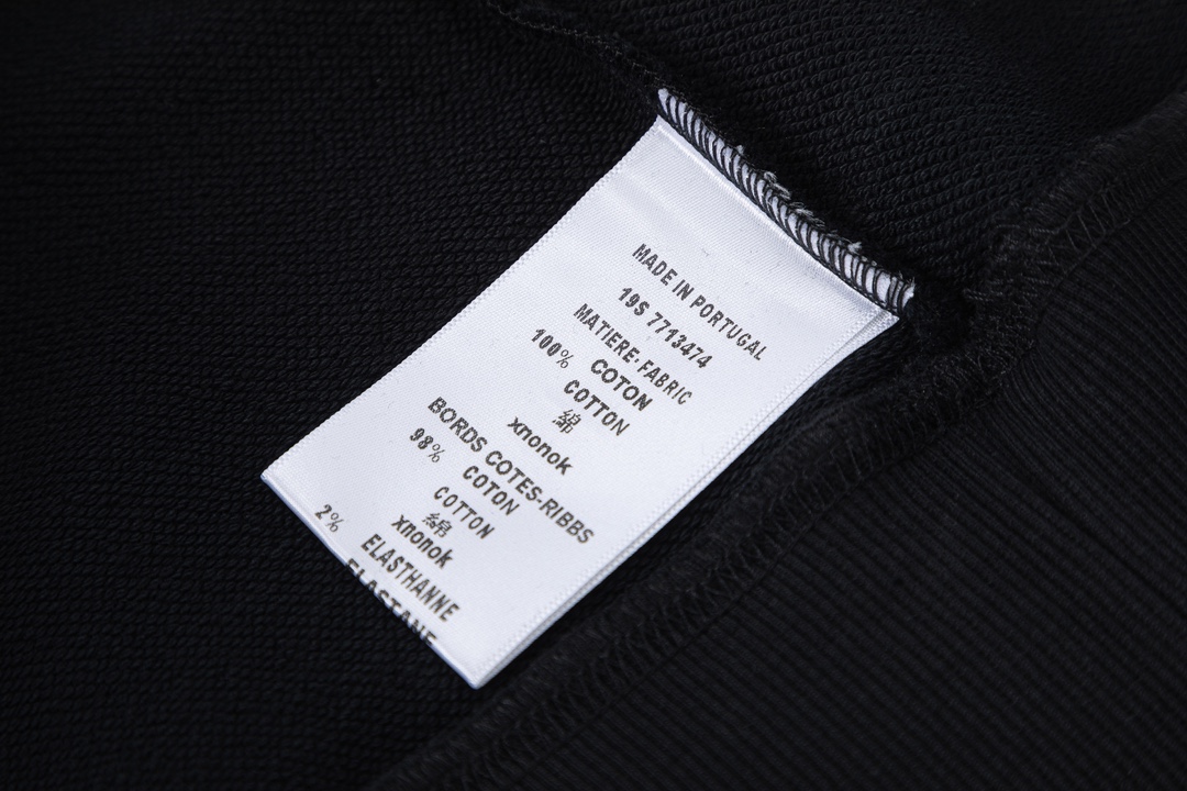 【BURBERRY  公式旗艦店】バーバリー パーカースウェットご好評に付き再入荷 240805