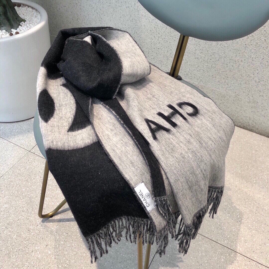 【CHANEL  シャネル 】スカーフ70*200CM