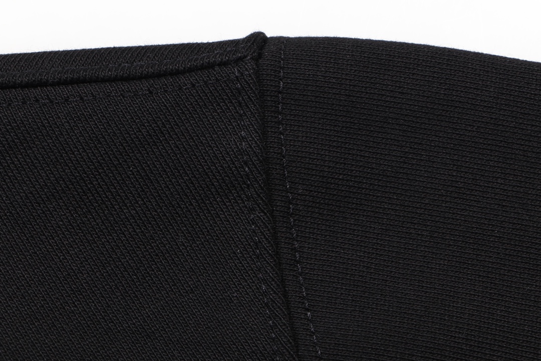 【BALENCIAGA 公式旗艦店】バレンシアガ 丸首の衛衣 スウェット ご好評に付き再入荷！