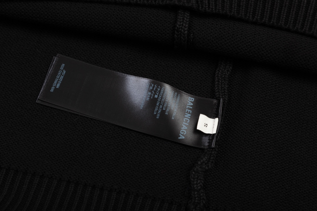 【BALENCIAGA 公式旗艦店】バレンシアガ  セーター好評に付き再入荷！