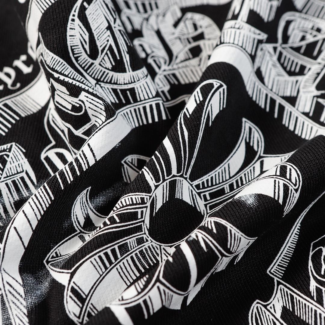 【CHROME HEARTS 公式旗艦店】クロムハーツ  丸首の衛衣  スウェットご好評に付き再入荷！