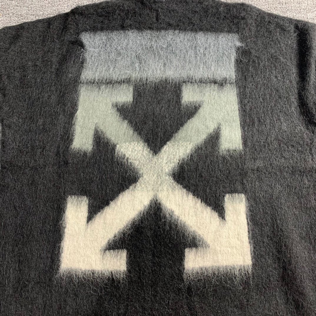 【OFF-WHITE  公式旗艦店】オフホワイト  セーター好評に付き再入荷！