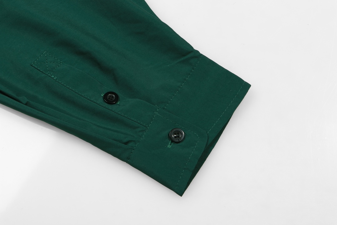 【BALENCIAGA  公式旗艦店】バレンシアガ   シャツ  ご好評に付き再入荷！