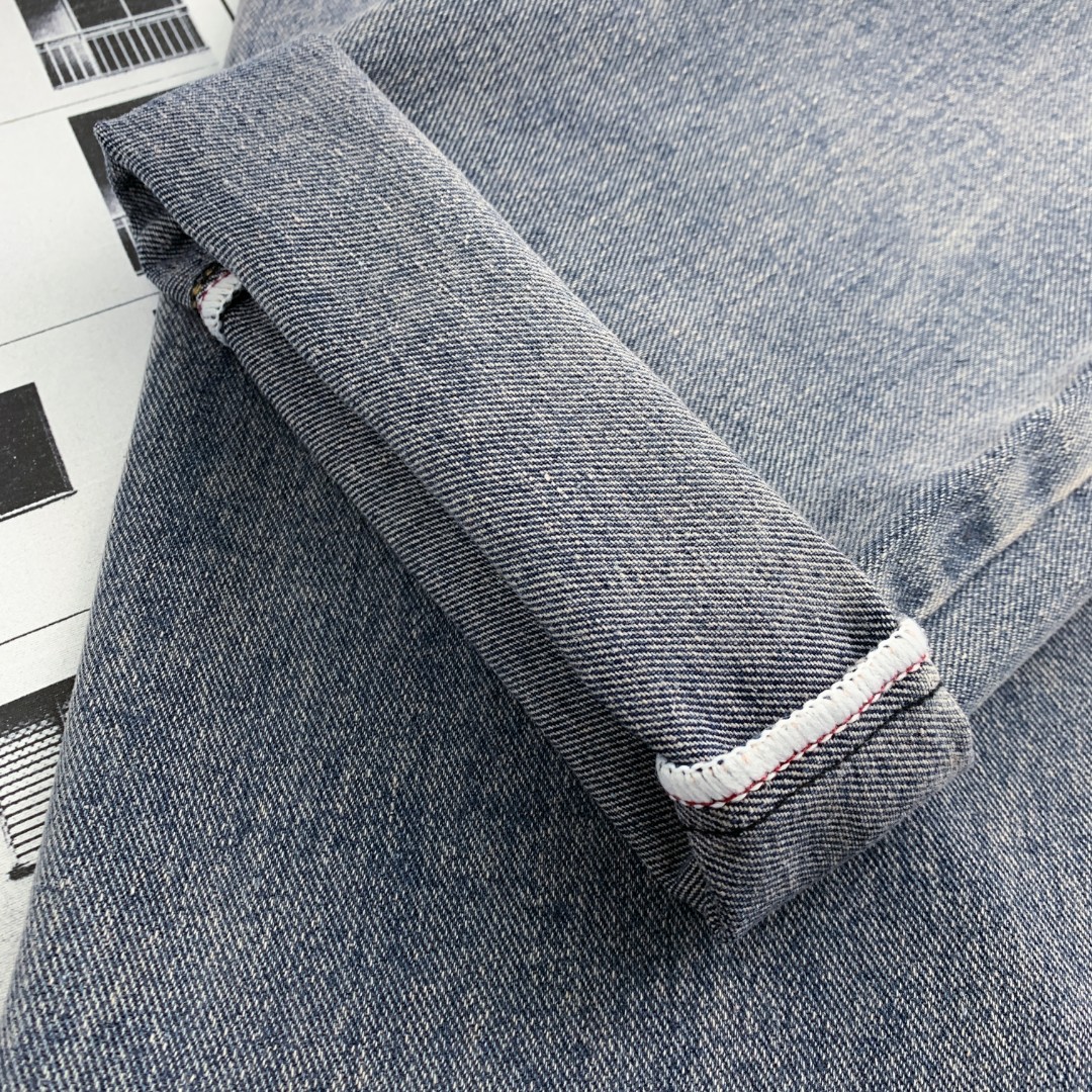 【LOEWE  公式旗艦店】ロエベ  ジーパン  ご好評に付き再入荷！