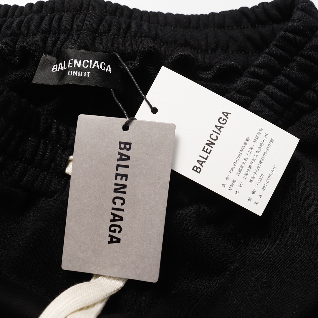 【BALENCIAGA  公式旗艦店】バレンシアガ  ショートパンツご好評に付き再入荷 240717