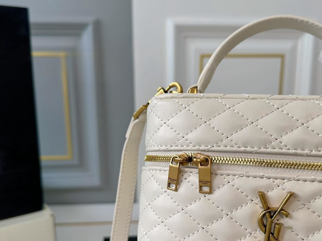 【YSL SAINT LAURENT 公式旗艦店】サンローラン   斜めがけバッグ 当日出荷 好評に付き再入荷！18*12CM  1240722