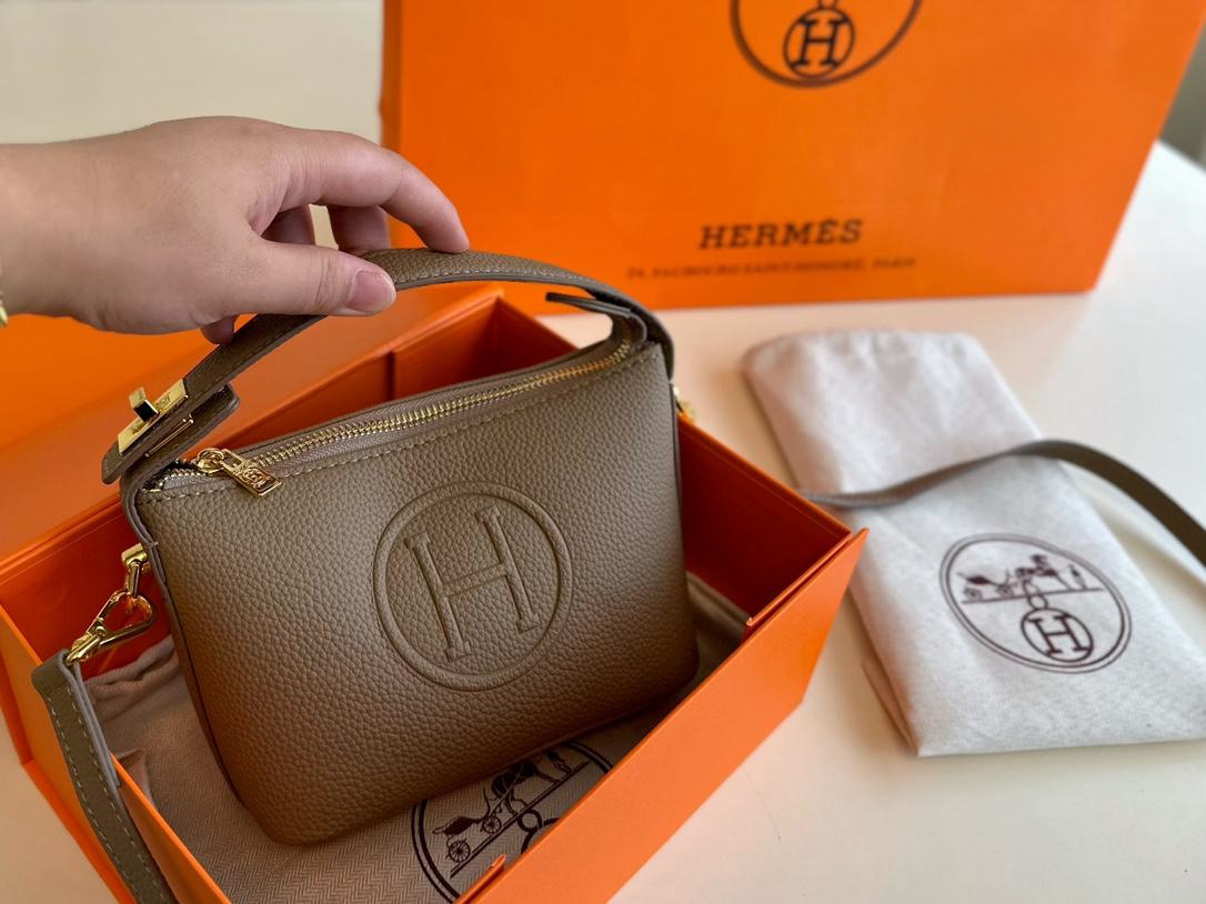 【Hermès 公式旗艦店】エルメス 斜めがけバッグ 当日出荷 好評に付き再入荷！17*12CM  240724