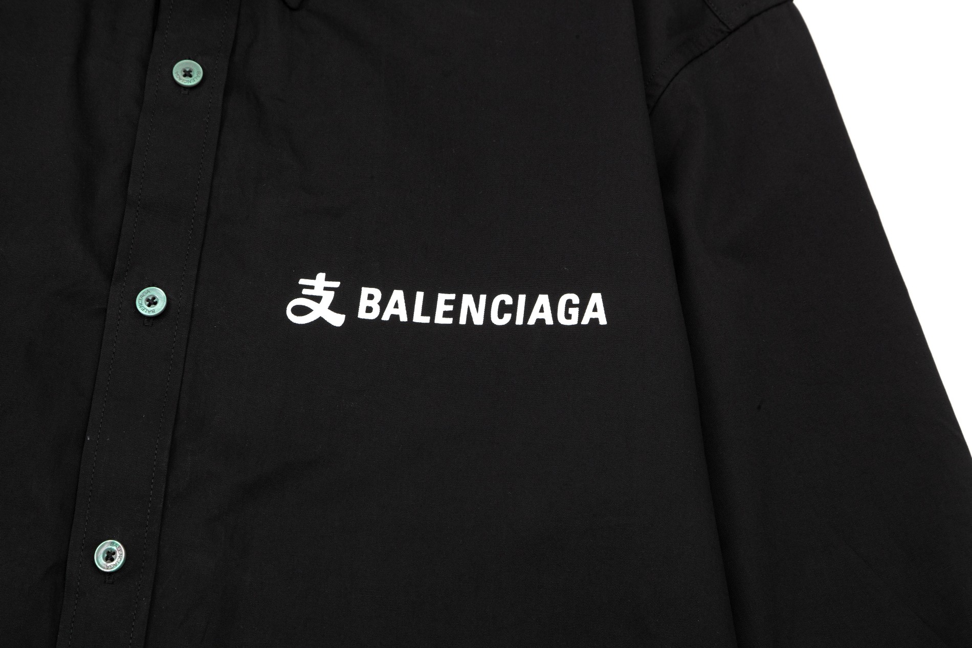 【BALENCIAGA 公式旗艦店】バレンシアガ  シャツ  ご好評に付き再入荷 240715