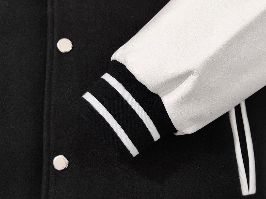 【GIVENCHY   公式旗艦店】ジバンシー  ジャケット着 好評に付き再入荷 240826