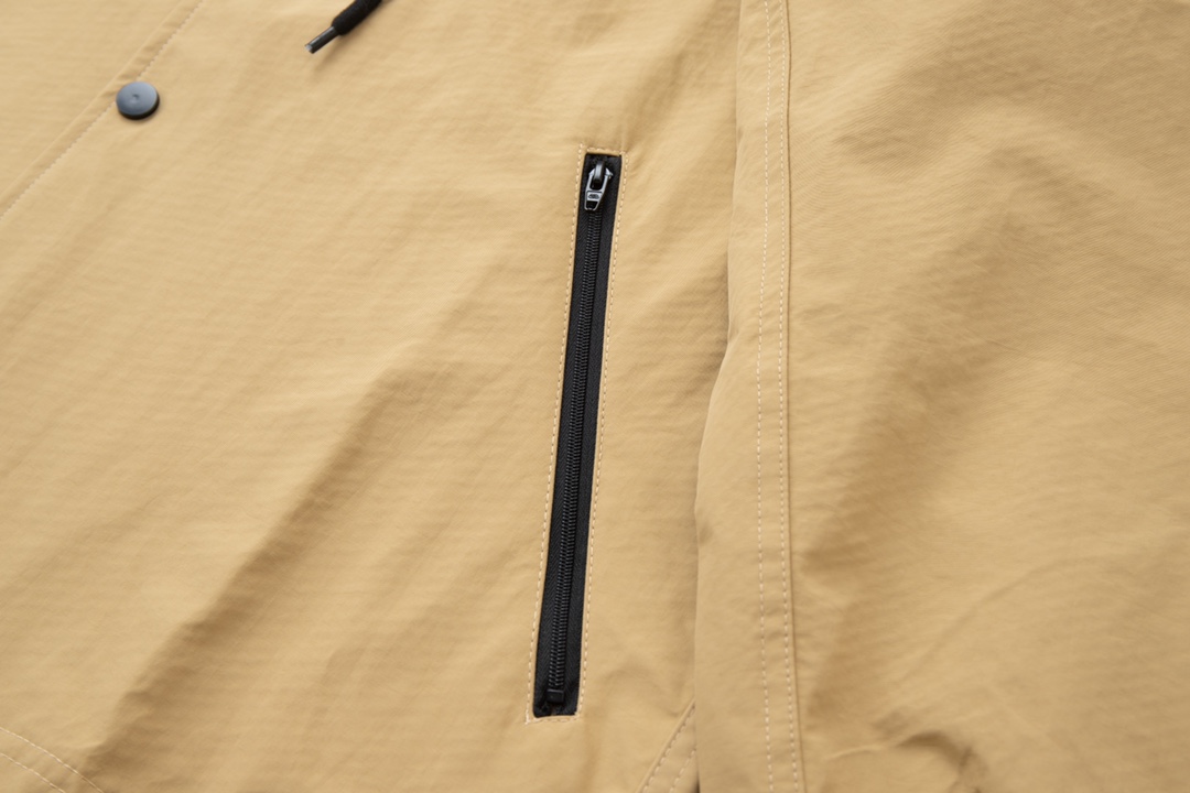 【BALENCIAGA 公式旗艦店】 バレンシアガ  ジャケット着 好評に付き再入荷 240827