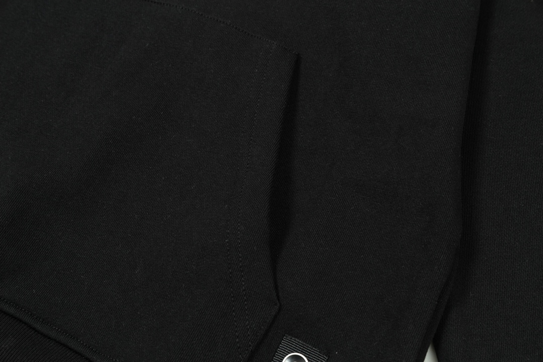 【FENDI  公式旗艦店】フェンディパーカー スウェット ご好評に付き再入荷！