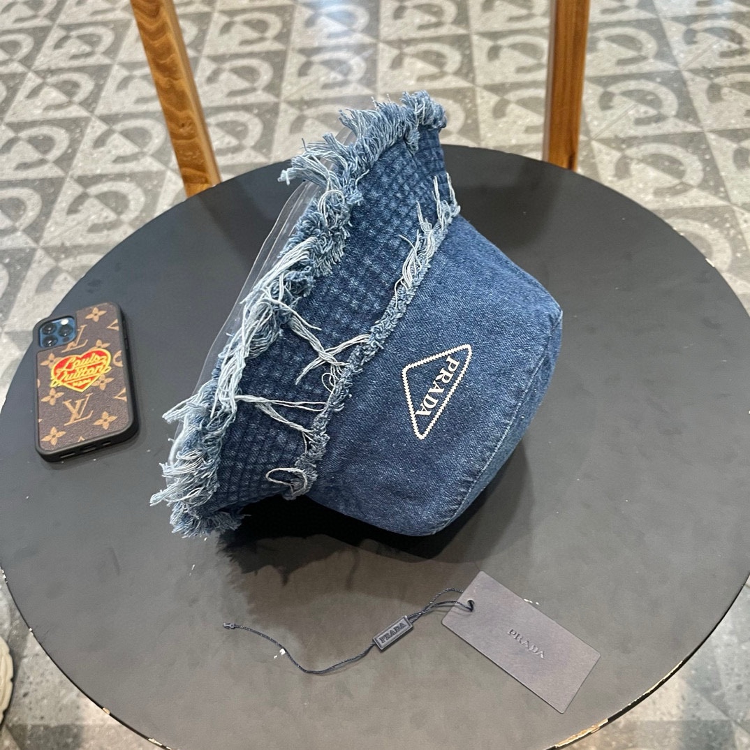 PRADA (プラダ)フィッシャーマンズハット 240904