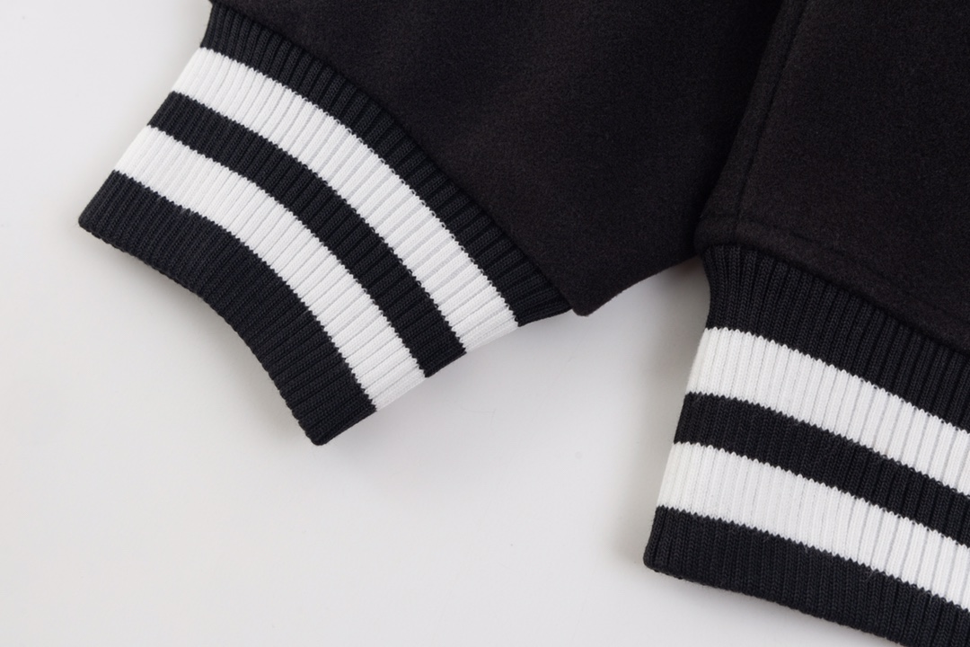 【CELINE】セリーヌ  ジャケット着ご好評に付き再入荷！240923