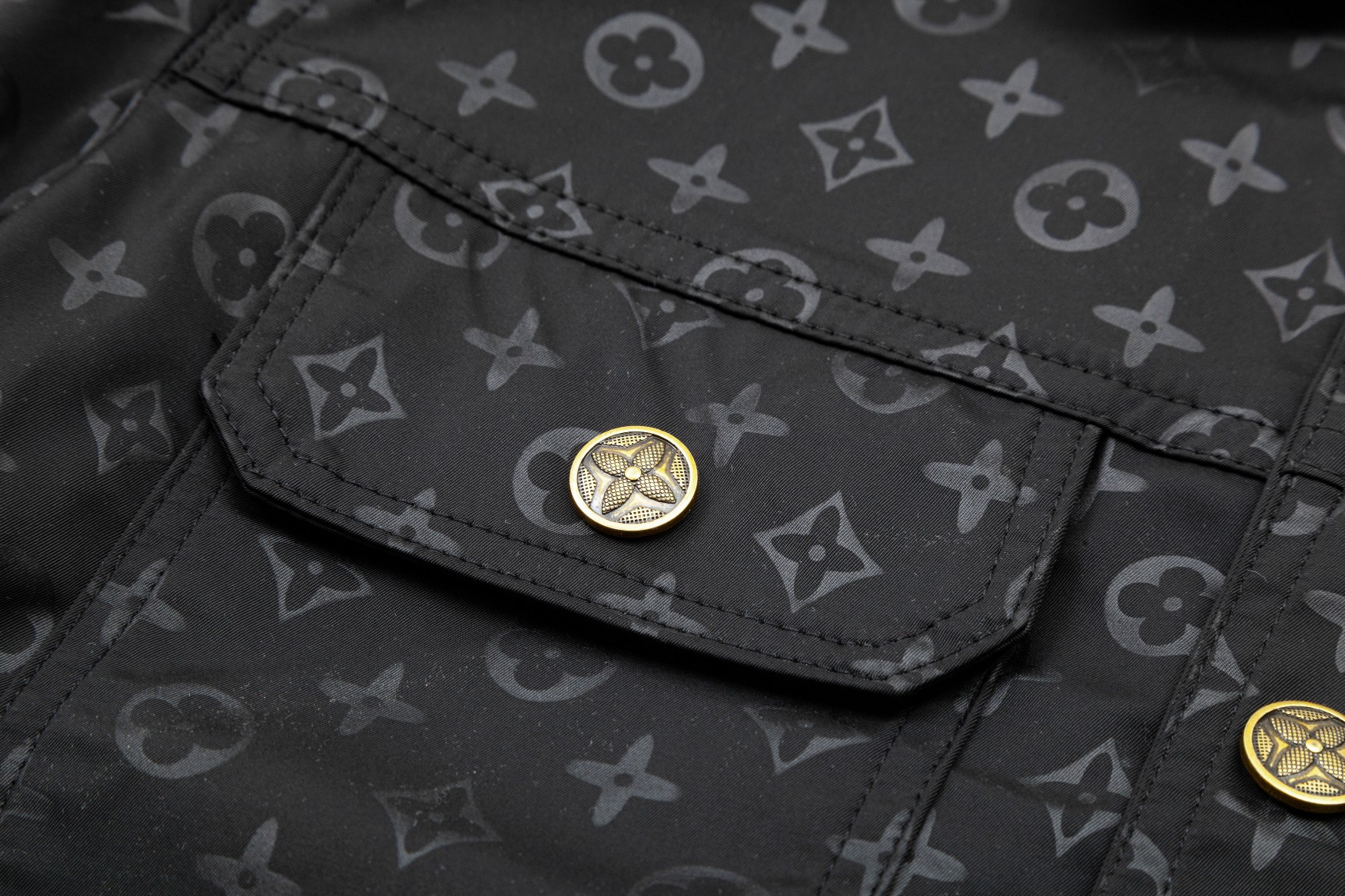 【LOUIS VUITTON】ルイヴィトン  ジャケット着ご好評に付き再入荷！240924